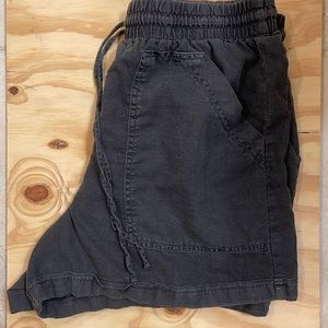 Universal Thread Shorts 🩳